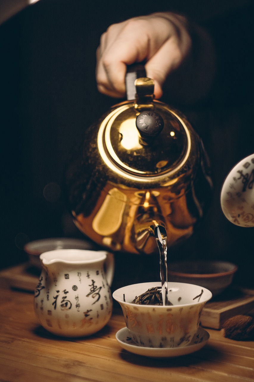 Odpowiednie parzenie – sposób na smaczną herbatę